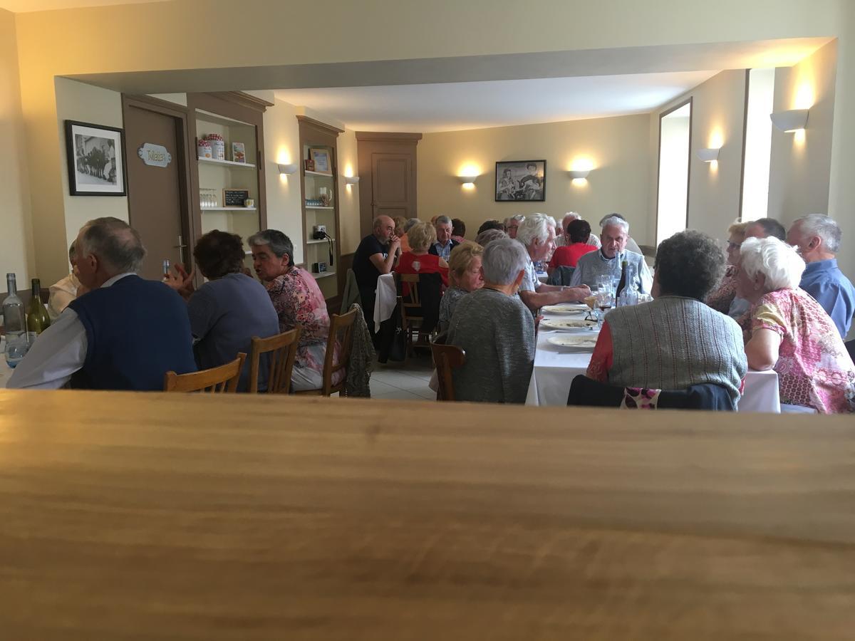 فندق Auberge Des Petits Saint-Igny-de-Vers المظهر الخارجي الصورة