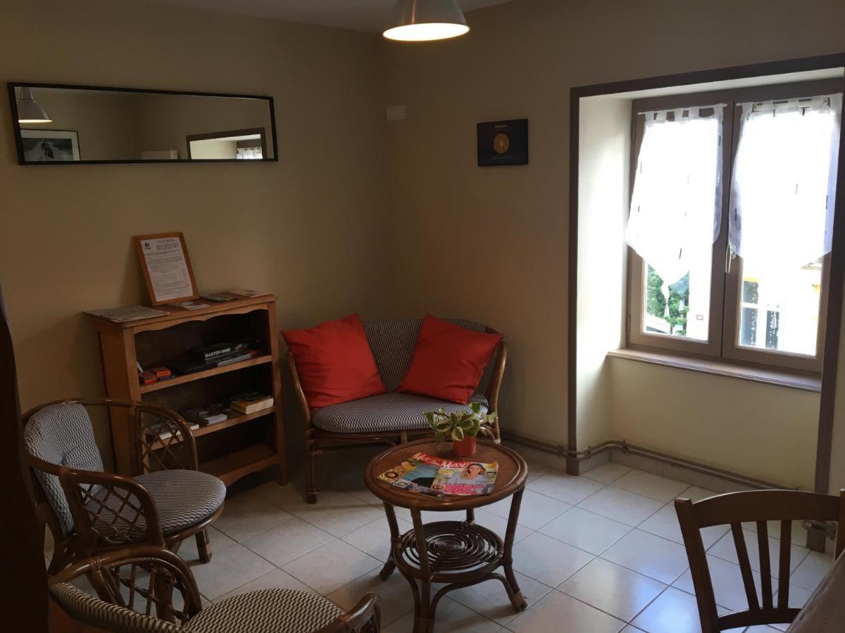 فندق Auberge Des Petits Saint-Igny-de-Vers المظهر الخارجي الصورة